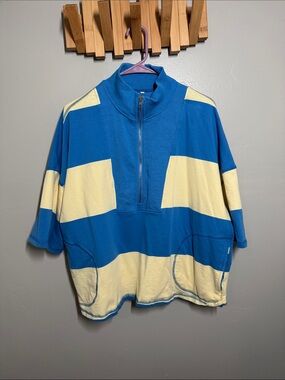 Amazon Blue and Cream Half-Zip Short Sleeve Pullover